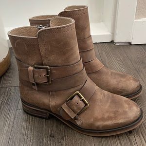 Genuine leather bootie